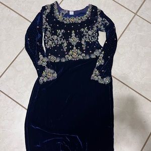 Long party dress, velvety material